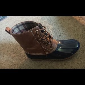 Duck boots water proof